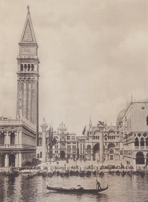 Piazzetta Dal Mare (s / b fotoğraf) by Italian Photographer