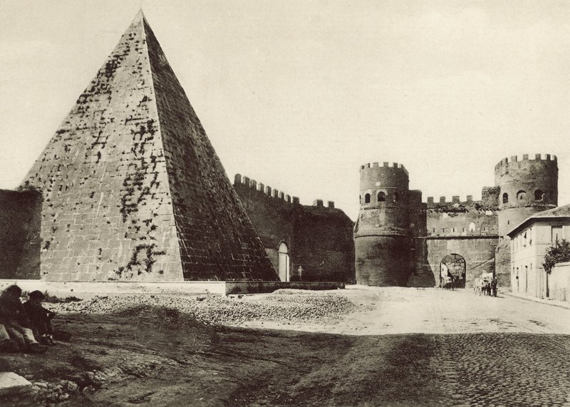 Caius Cestius Piramidi by Italian Photographer