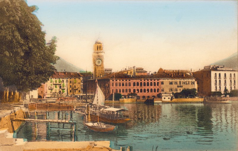 Riva, Garda Gölü (renkli fotoğraf) by Italian Photographer