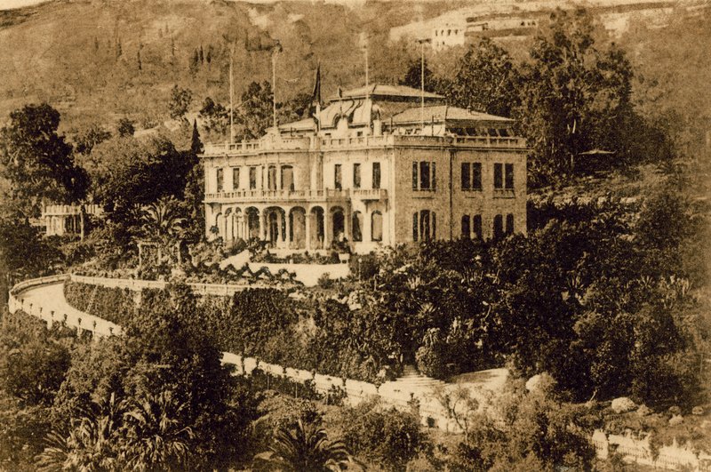 San Remo, Devachan Kalesi, Nisan 1920'deki Barış Konferansı'nın yeri (s / b fotoğraf) by Italian Photographer