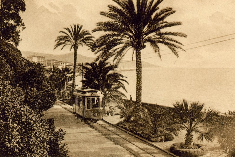 Sanremo, Gezinti Yolu (s/b fotoğraf) by Italian Photographer