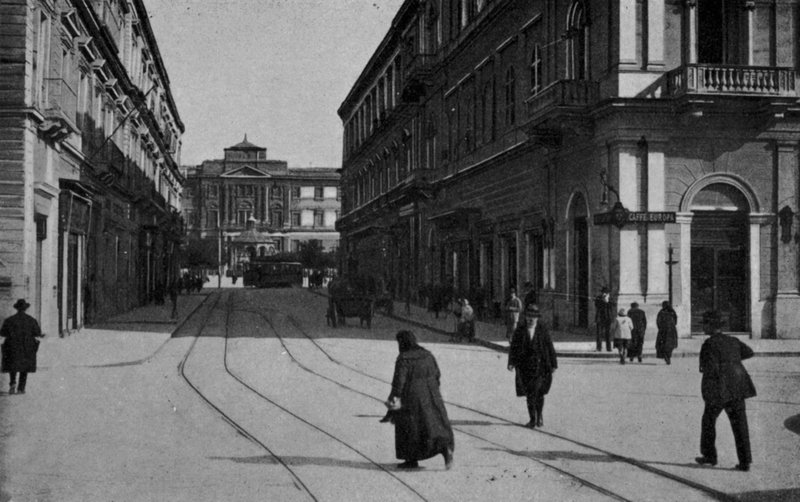 Taranto, Via Archita, Ofis Binası (s / b fotoğraf) by Italian Photographer