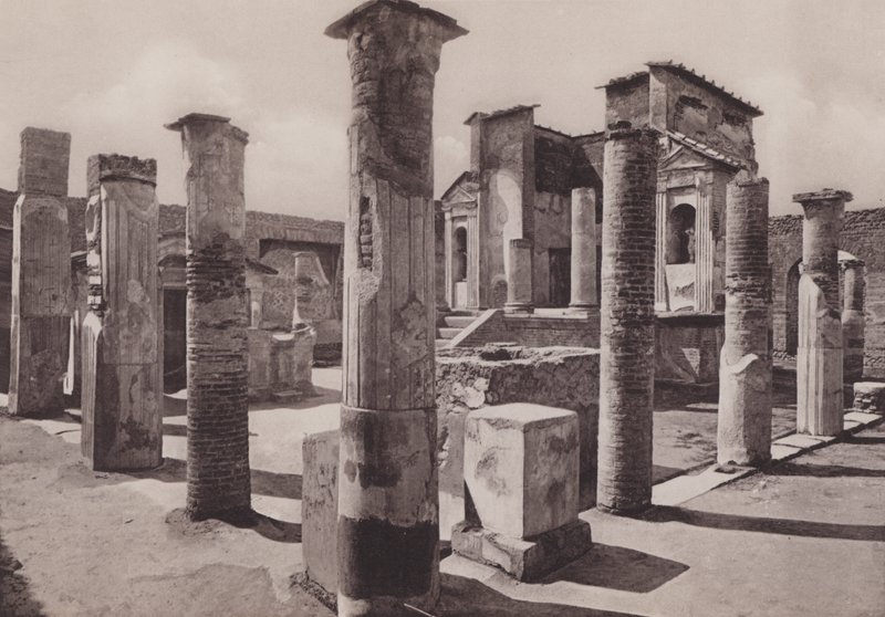 Tempio Di Iside, İsis Tapınağı (s/b fotoğraf) by Italian Photographer