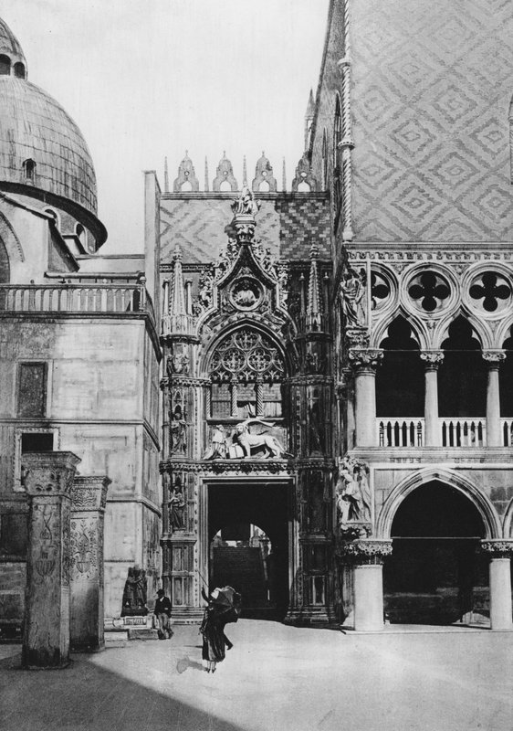 Venedik, Porta della Carta (s/b fotoğraf) by Italian Photographer