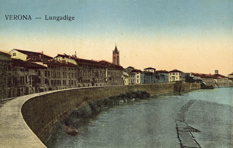 Verona, İtalya, Lungadige by Italian Photographer