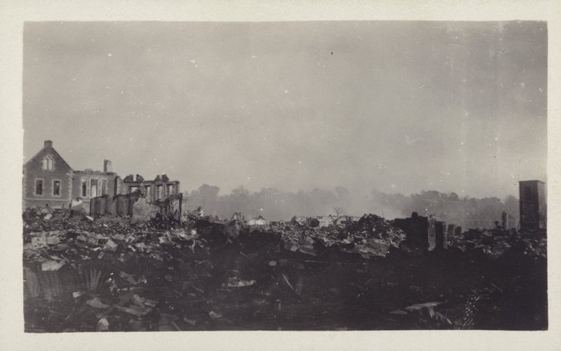Büyük Kanto Depremi Sonrası, Japonya, 1923 by Japanese Photographer