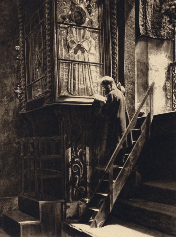 Kudüs, Kutsal Kabir Kilisesi, Dua Eden Keşiş (s/b fotoğraf) by Karl Grober