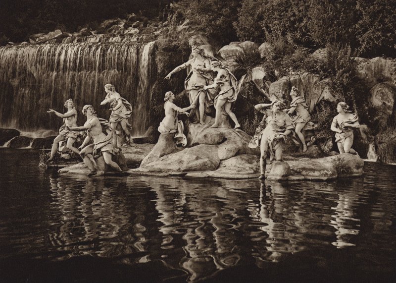 İtalya: Caserta, Diana Group, parkta (s/b fotoğraf) by Kurt Hielscher