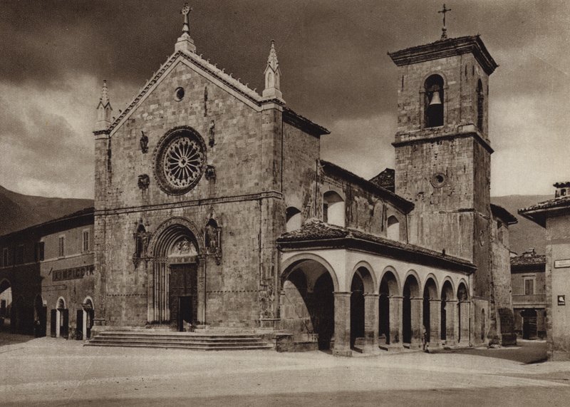 İtalya: Norcia, S Benedetto (s/b fotoğraf) by Kurt Hielscher