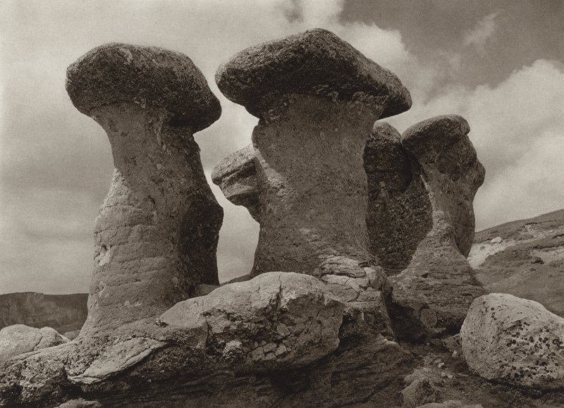 Romanya: Bucegi-Dağlarında "Babele" (s/b fotoğraf) by Kurt Hielscher