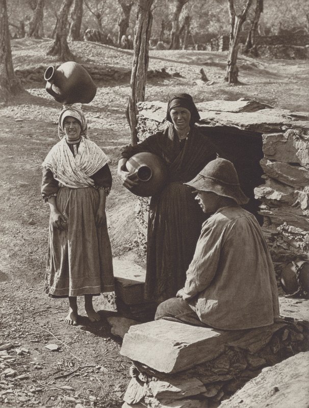 İspanya: Kuyudaki Hurdanos (s/b fotoğraf) by Kurt Hielscher