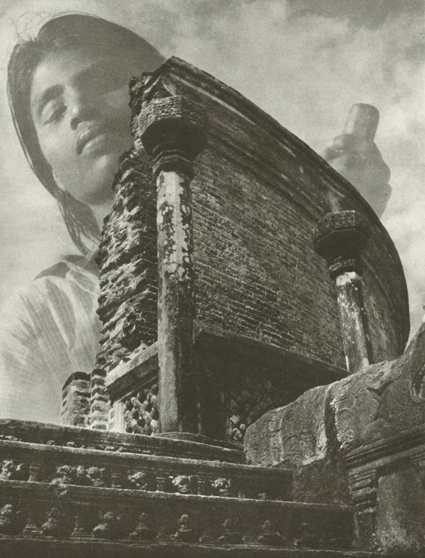 Gözler burada değil (s/b fotoğraf) by Lionel Wendt