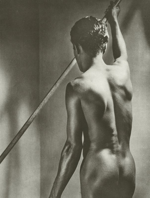 Raman'ın Gövdesi (s/b fotoğraf) by Lionel Wendt