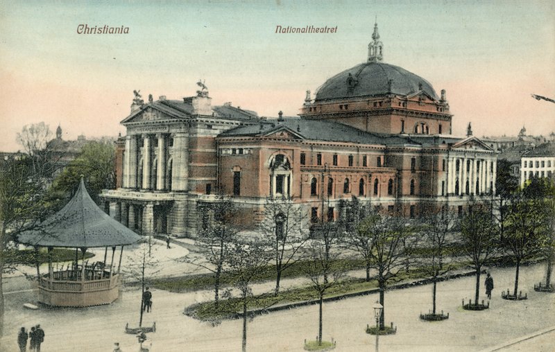 Ulusal Tiyatro, Oslo, Norveç by Norwegian Photographer