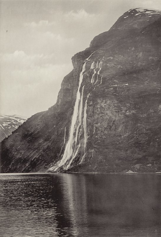 Yedi Kızkardeş (Şelale) Geiranger (s/b fotoğraf) by Norwegian Photographer
