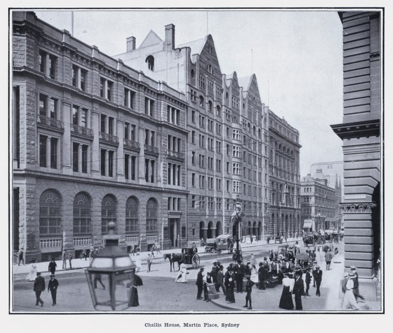 Challis Evi, Martin Place, Sidney (s/b fotoğraf) by Photographer Australian