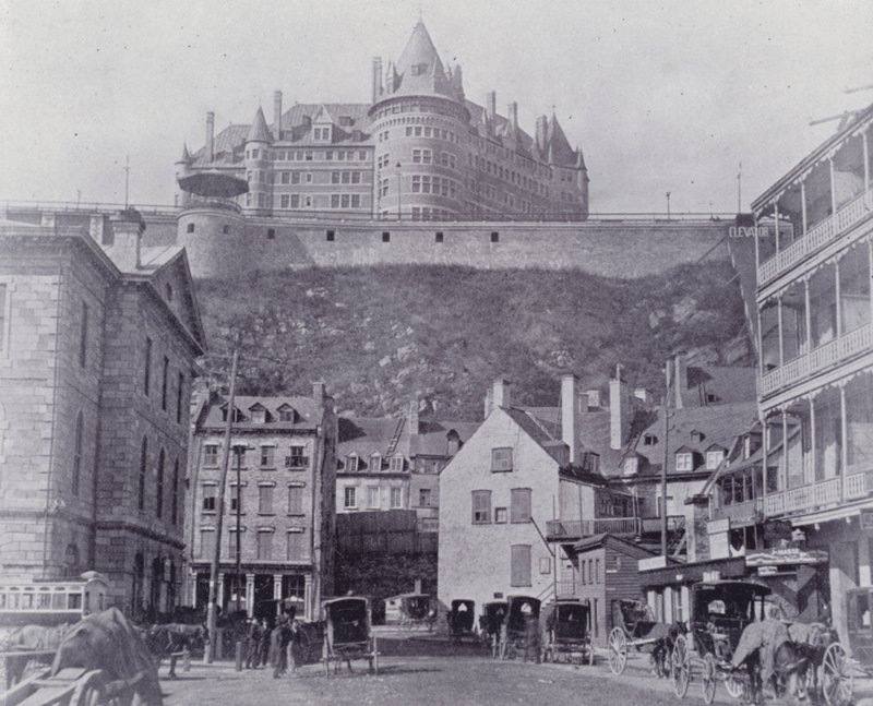 Kanada: Chateau Frontenac, Quebec (s/b fotoğraf) by Photographer Canadian