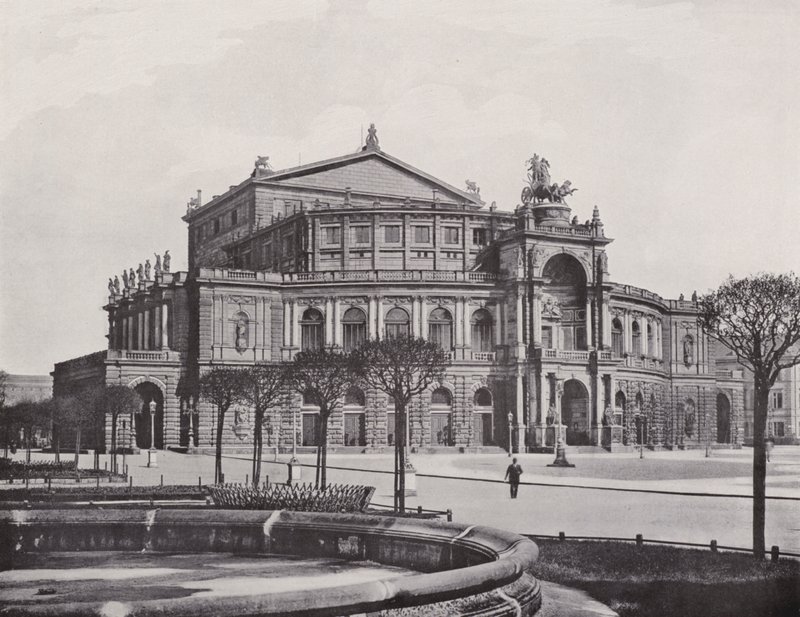 Kraliyet Mahkemesi Tiyatrosu (s/b fotoğraf) by Photographer German