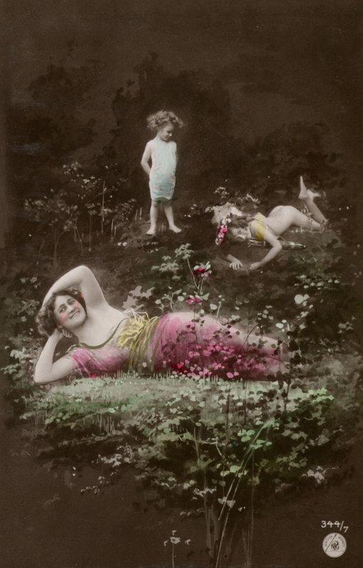 Nehir kıyısındaki aile (renkli fotoğraf) by Photographer German