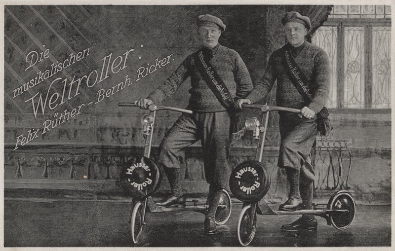 Felix Ruether ve Bernhard Ricker, müzikli scooter sürücüleri (s/b fotoğraf) by Photographer German