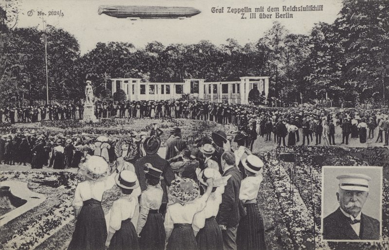 Graf Ferdinand von Zeppelin ve Berlin üzerindeki hava gemisi LZ III (s/b fotoğraf) by Photographer German