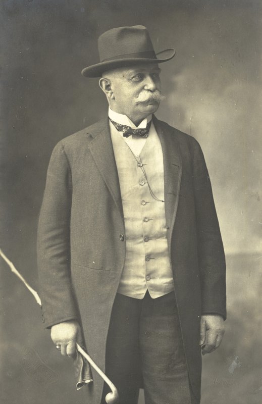 Graf von Zeppelin (s/b fotoğraf) by Photographer German