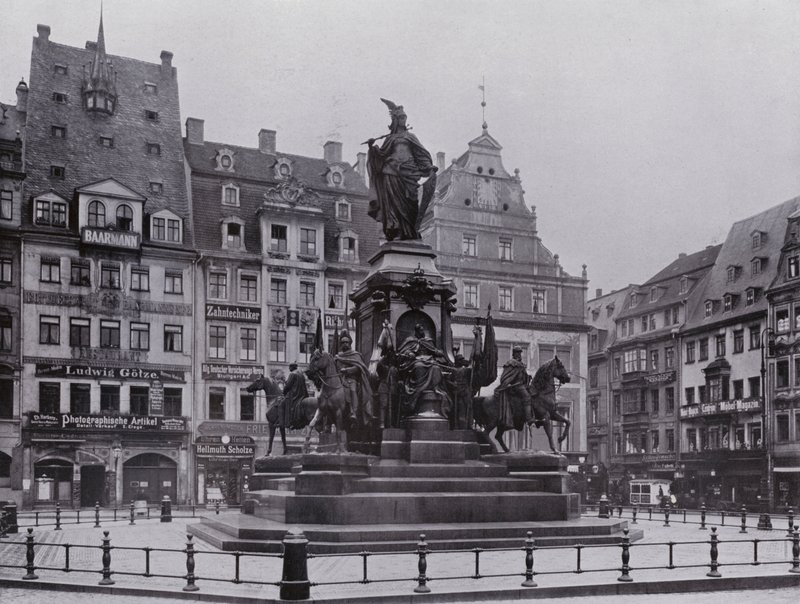 Leipzig: Zafer Anıtı (s/b fotoğraf) by Photographer German