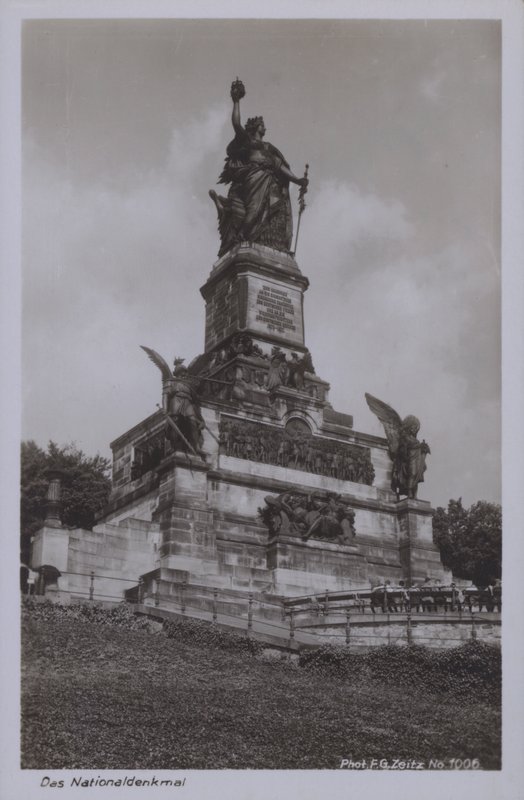 Nationaldenkmal, Almanya'nın birleşmesini anan anıt, Rudesheim am Rhein, Hessen (s/b fotoğraf) by Photographer German