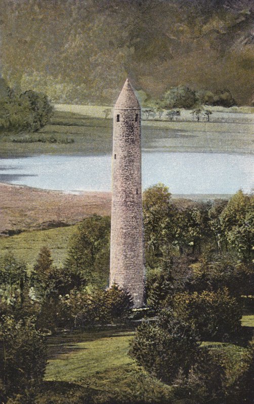 İrlanda: Antik Yuvarlak Kule, Glendalough, County Wicklow (renkli fotoğraf) by Photographer Irish