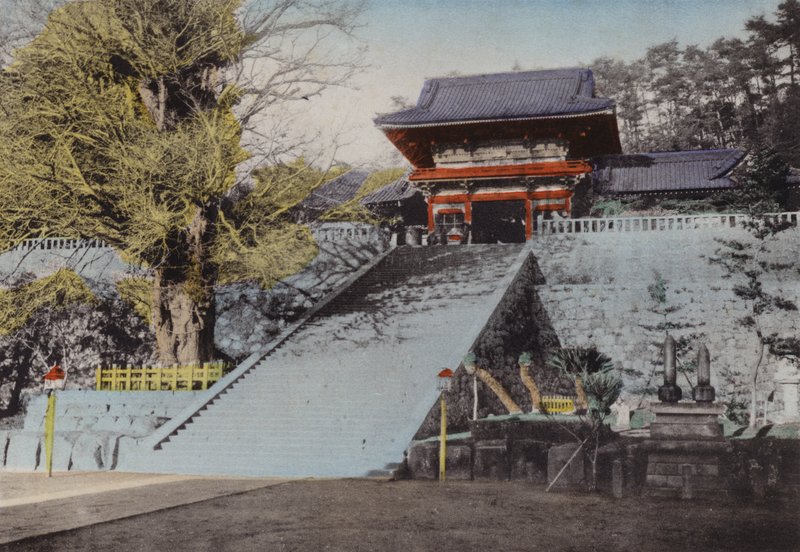 Japonya, c.1912: 12. yüzyılın sonunda kurulan savaş tanrısına adanmış Hachiman Tapınağı, Kamakura (fotoğraf) by Photographer Japanese