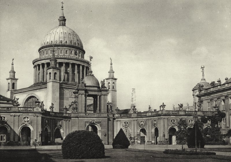 Potsdam, şehir sarayı, Nikolaikirche manzarası; Şehir Sarayı, St Nicholas Görünümü (s/b fotoğraf) by Sasha Stone