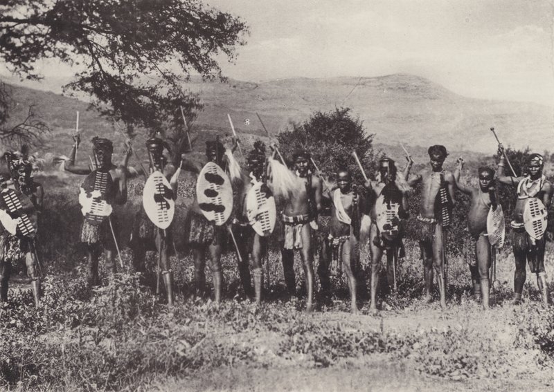 Kafir Savaşçıları (s / b fotoğraf) by South African Photographer