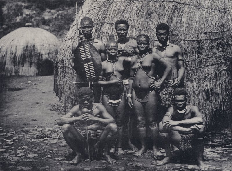 Evdeki Yerli (s/b fotoğraf) by South African Photographer