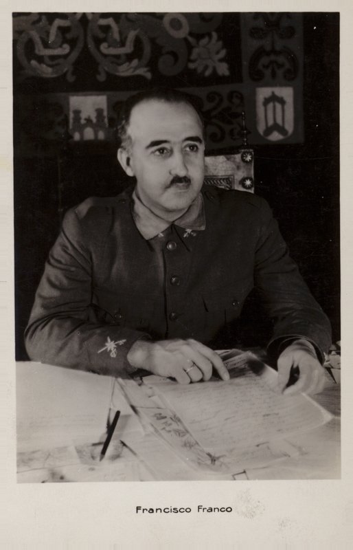 Francisco Franco (siyah-beyaz fotoğraf) by Spanish Photographer