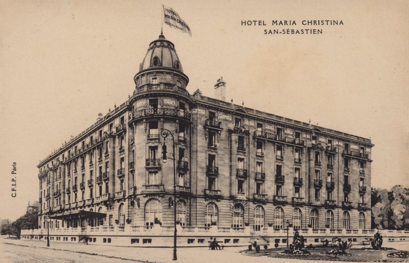 Hotel Maria Christina, San-Sebastien (b/w fotoğraf) by Spanish Photographer