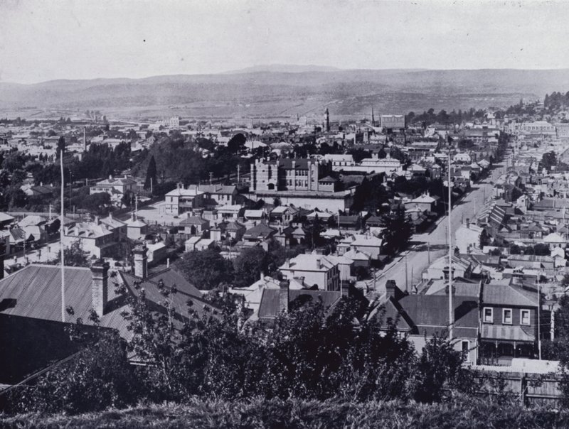 Launceston: Yukarı Brisbane Caddesi
