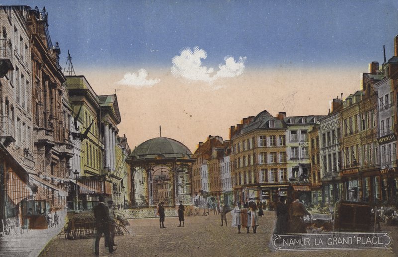 Namur, Grand Place (renkli fotoğraf) by Juste Lisch