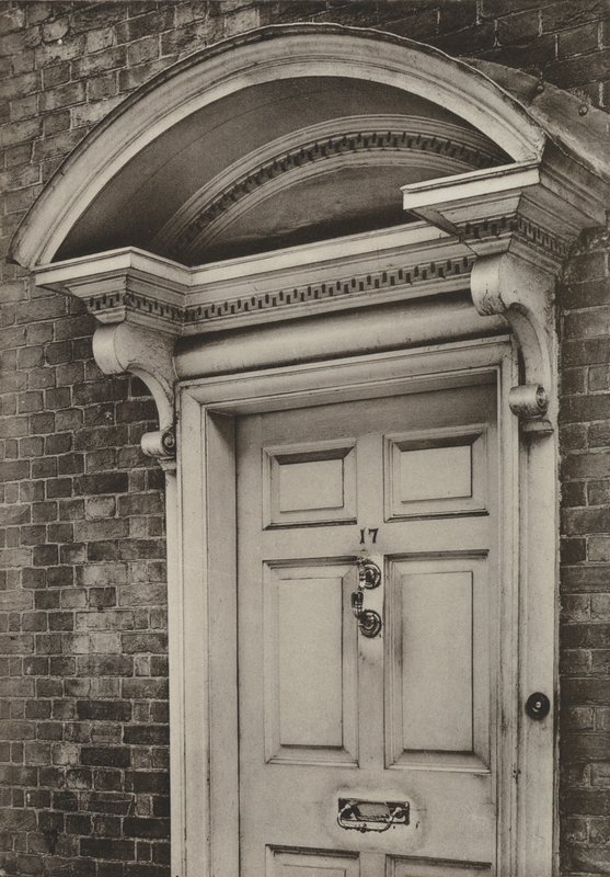 Doorway, The Causeway, Horsham, Sussex (s/b fotoğraf) by William Galsworthy Davie