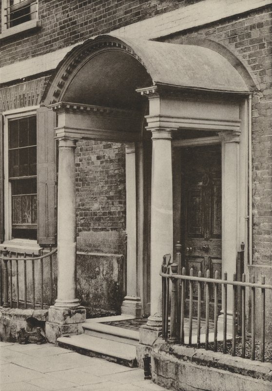 Doorway, The Close, Salisbury, Wilts (s/b fotoğraf) by William Galsworthy Davie