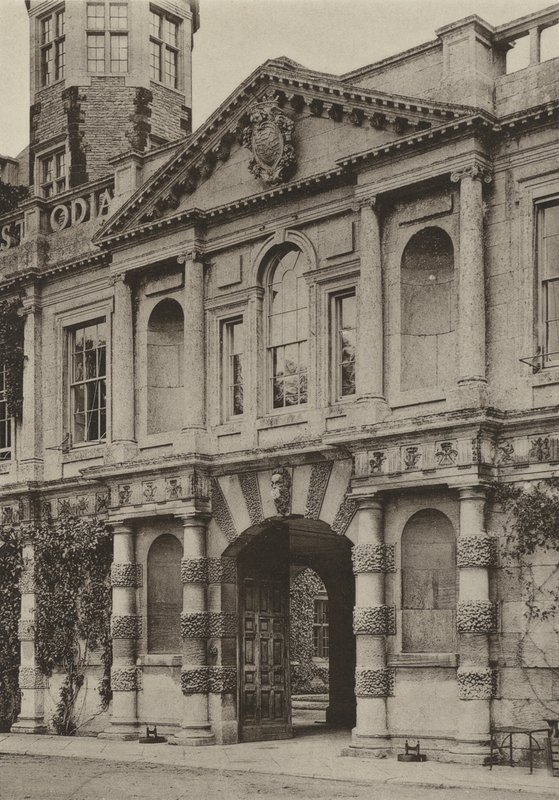 Kapı, Ağ Geçidi, Ashby Kalesi, Northants (s/b fotoğraf) by William Galsworthy Davie