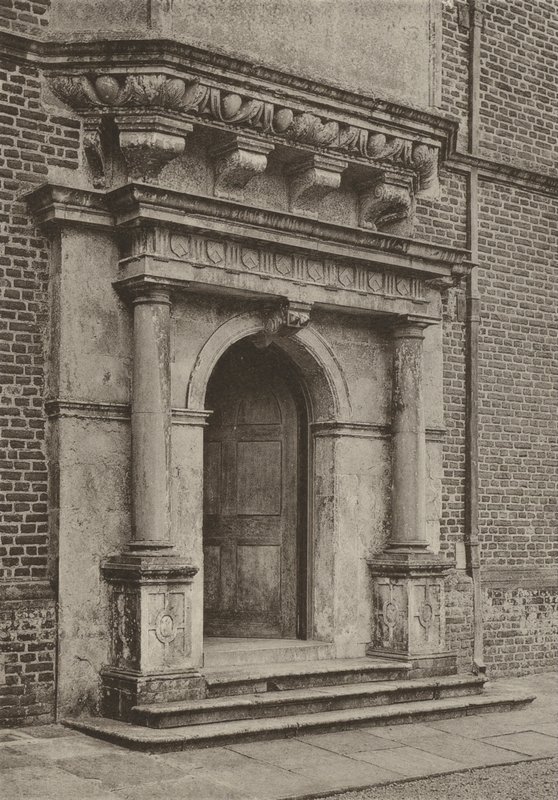 Kapı, Güney Kanadı, Cobham Salonu (s/b fotoğraf) by William Galsworthy Davie