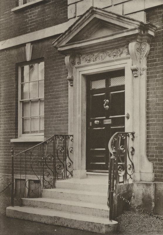 Kapı, Wimborne, Dorset (s/b fotoğraf) by William Galsworthy Davie